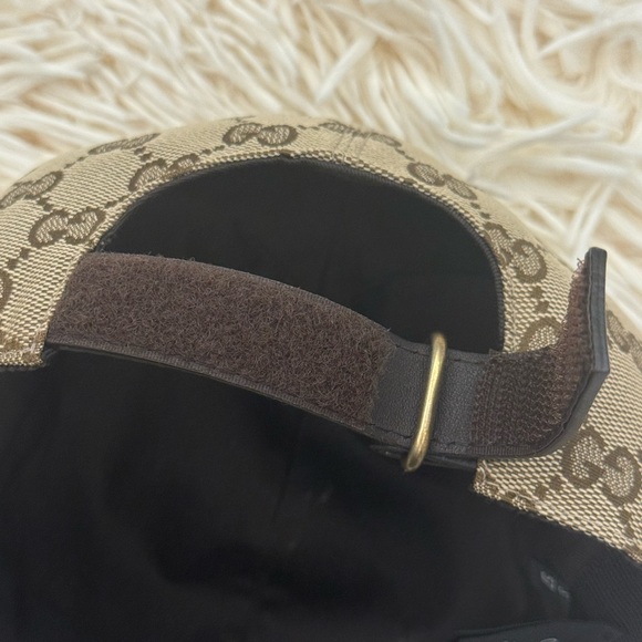 Gucci Beige Monogram Baseball Cap - Picture 9 of 10
